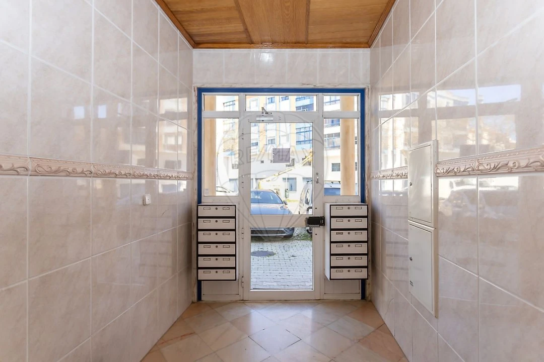 Apartamento T3 para Venda em Seixal, Arrentela e Aldeia de Paio Pires Foto 30