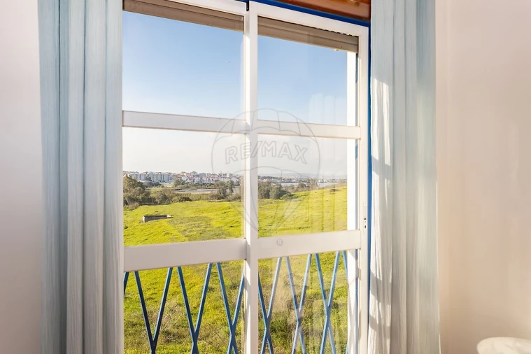 Apartamento T3 para Venda em Seixal, Arrentela e Aldeia de Paio Pires Foto 1