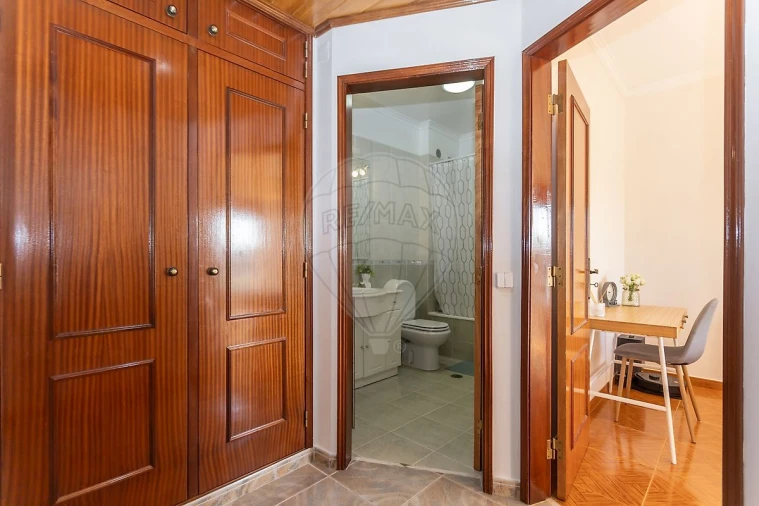 Apartamento T3 para Venda em Seixal, Arrentela e Aldeia de Paio Pires Foto 23