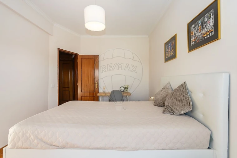 Apartamento T3 para Venda em Seixal, Arrentela e Aldeia de Paio Pires Foto 29