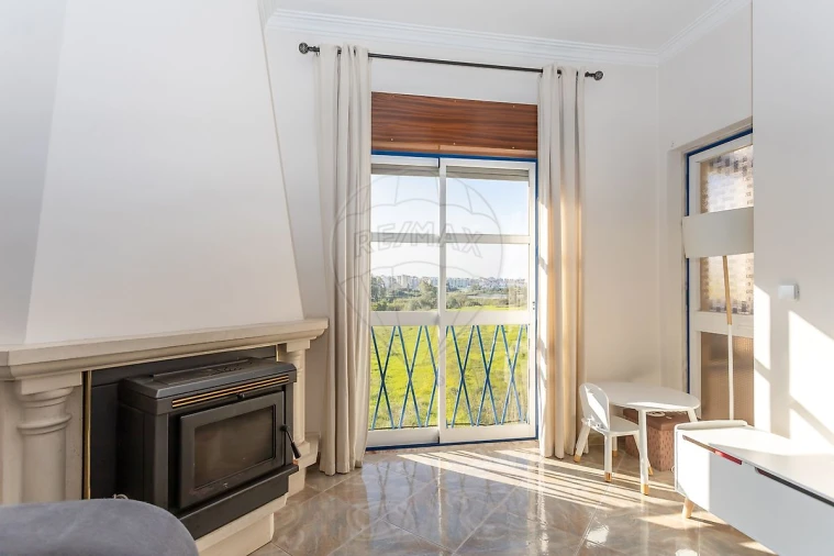 Apartamento T3 para Venda em Seixal, Arrentela e Aldeia de Paio Pires Foto 15