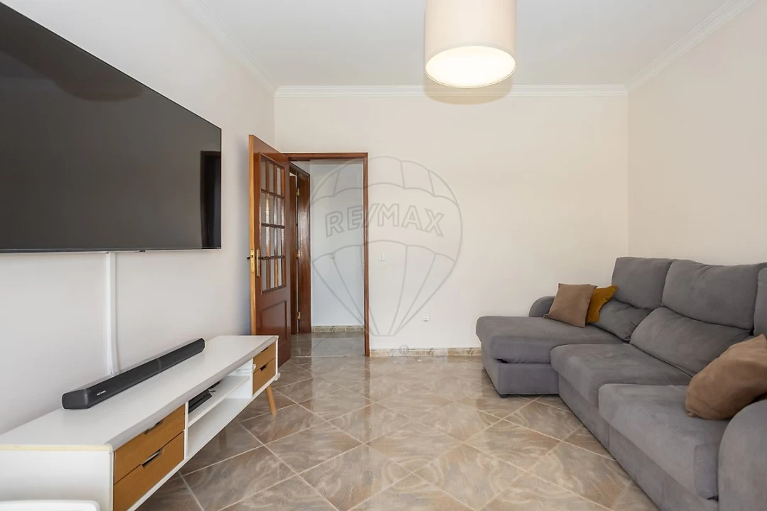 Apartamento T3 para Venda em Seixal, Arrentela e Aldeia de Paio Pires Foto 16