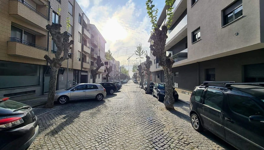 Apartamento T3 para Arrendamento em Espinho Foto 8