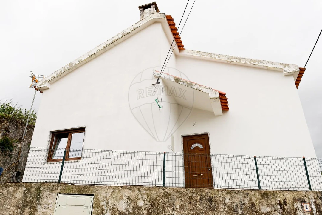 Moradia T2 para Venda em Dois Portos e Runa Foto 28