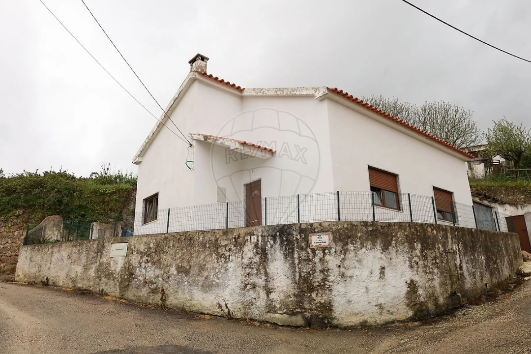 Moradia T2 para Venda em Dois Portos e Runa Foto 30