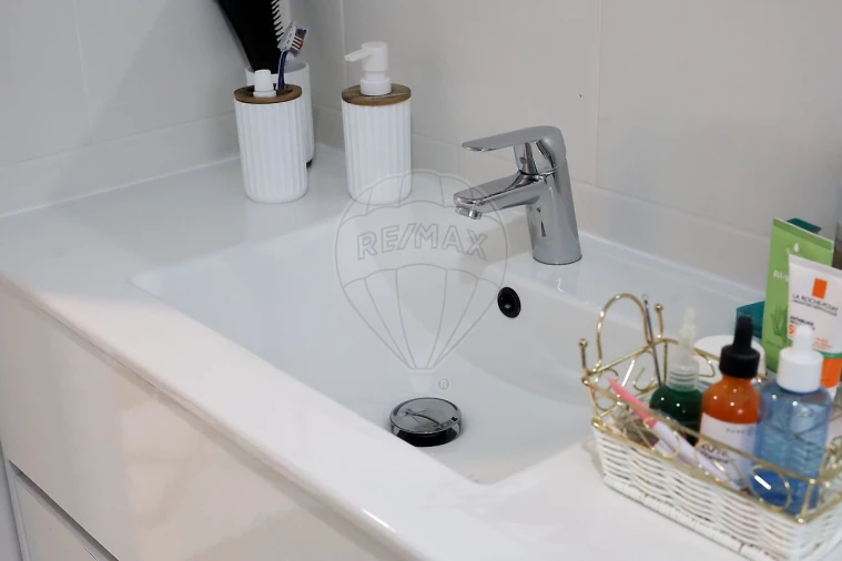 Moradia T2 para Venda em Dois Portos e Runa Foto 36