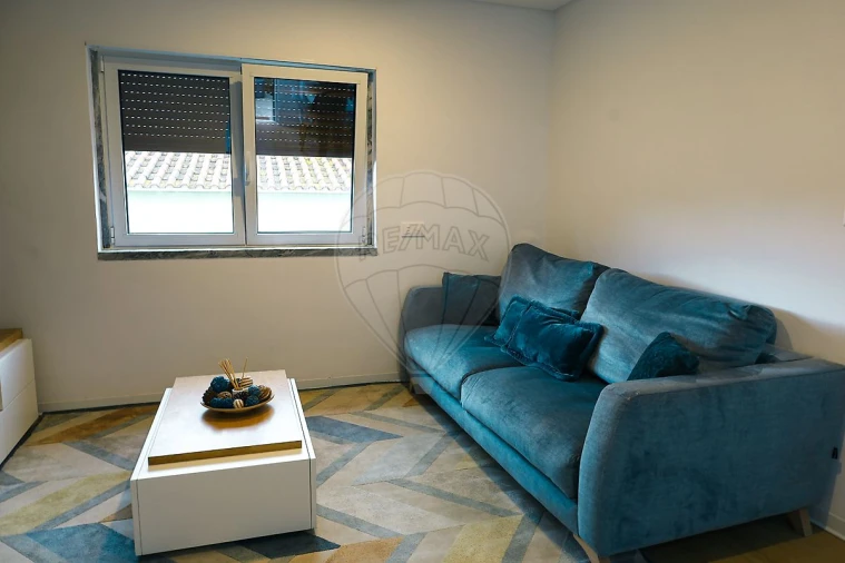 Moradia T2 para Venda em Dois Portos e Runa Foto 7