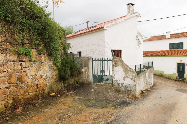 Moradia T2 para Venda em Dois Portos e Runa Foto 29