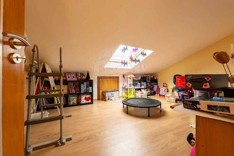 Moradia T3 para Venda em Landal Foto 17