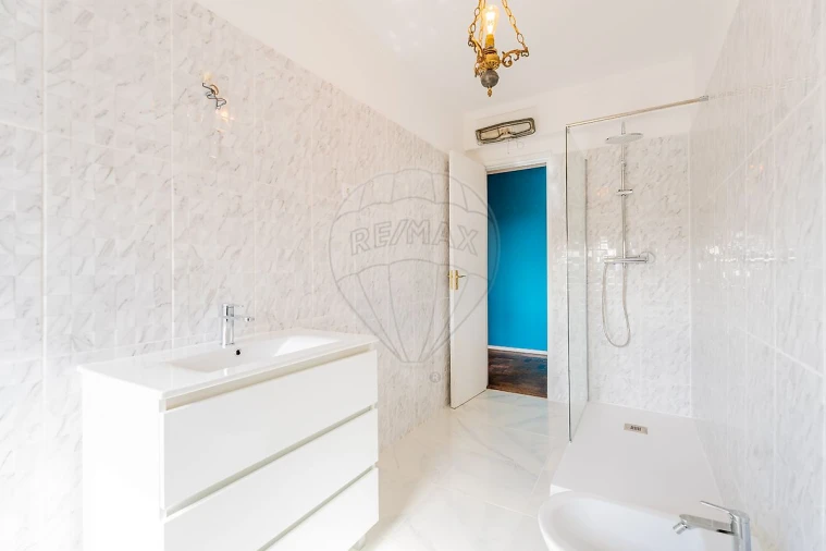 Moradia T6 para Arrendamento em Cacém e São Marcos Foto 2