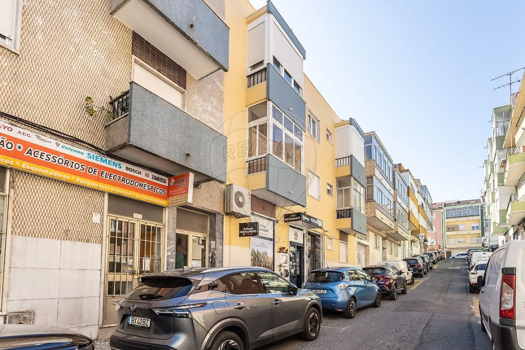 Apartamento T2 para Venda em Venteira Foto 5