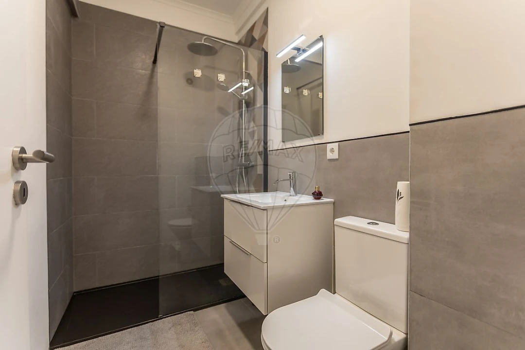 Apartamento T2 para Venda em Venteira Foto 15