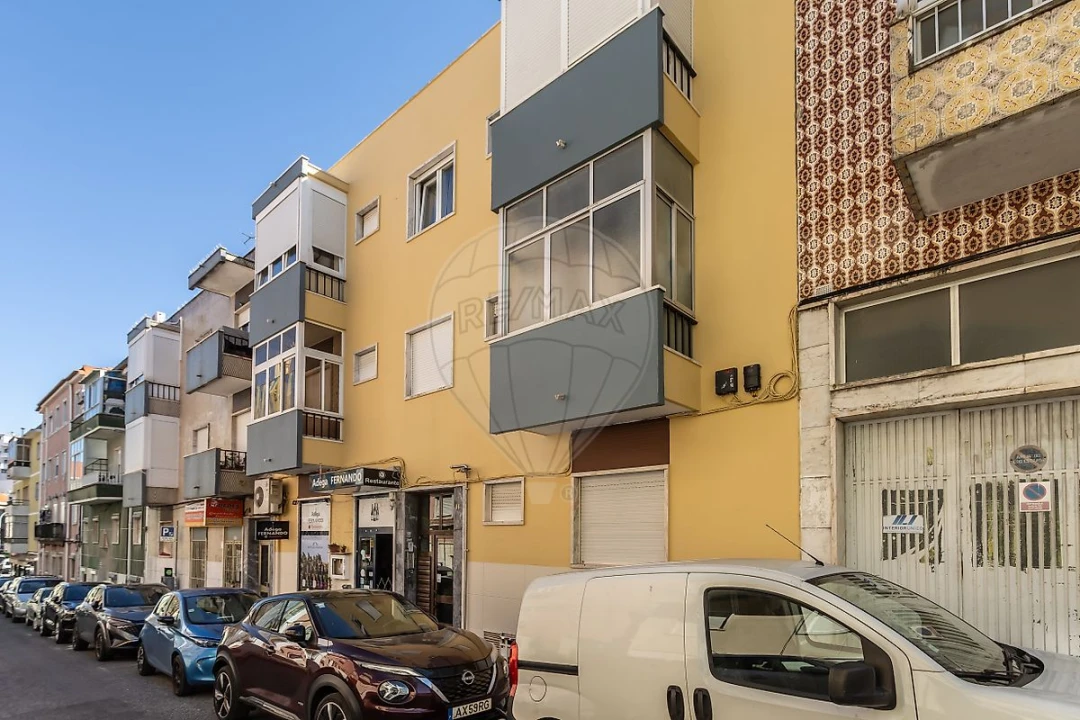 Apartamento T2 para Venda em Venteira Foto 1