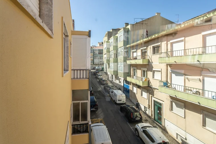 Apartamento T2 para Venda em Venteira Foto 11