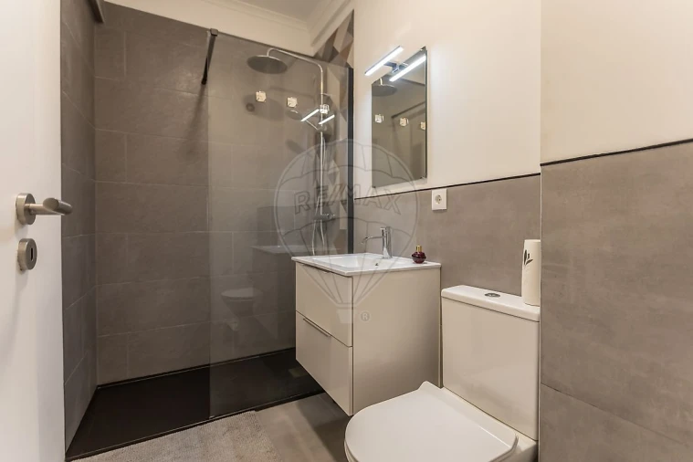 Apartamento T2 para Venda em Venteira Foto 15