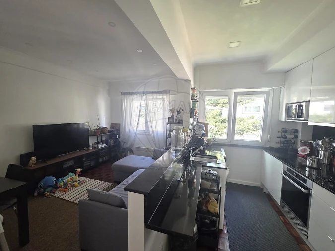 Apartamento T2 para Venda em Venteira Foto 3