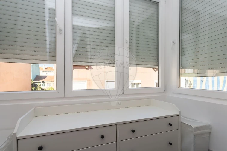 Apartamento T2 para Venda em Venteira Foto 8