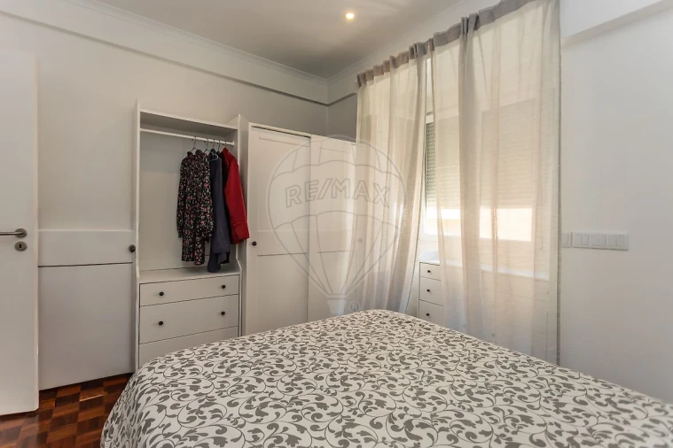 Apartamento T2 para Venda em Venteira Foto 7