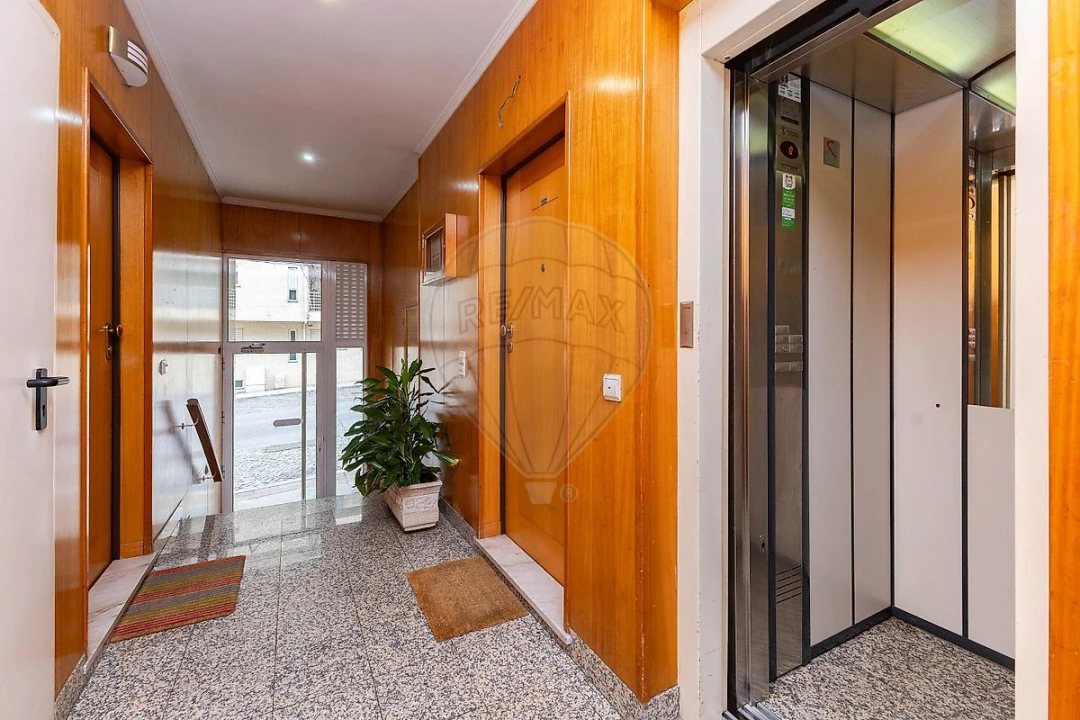 Apartamento T2 para Venda em Rio Tinto Foto 19