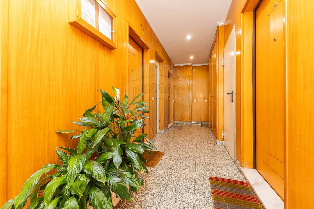 Apartamento T2 para Venda em Rio Tinto Foto 17