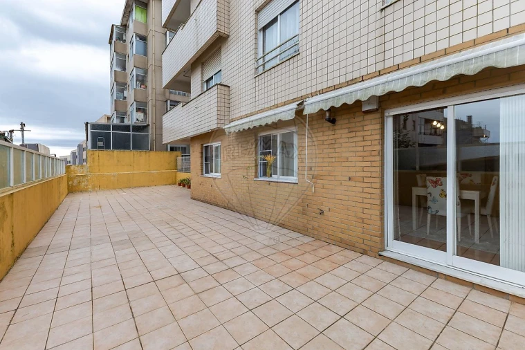 Apartamento T2 para Venda em Rio Tinto Foto 13