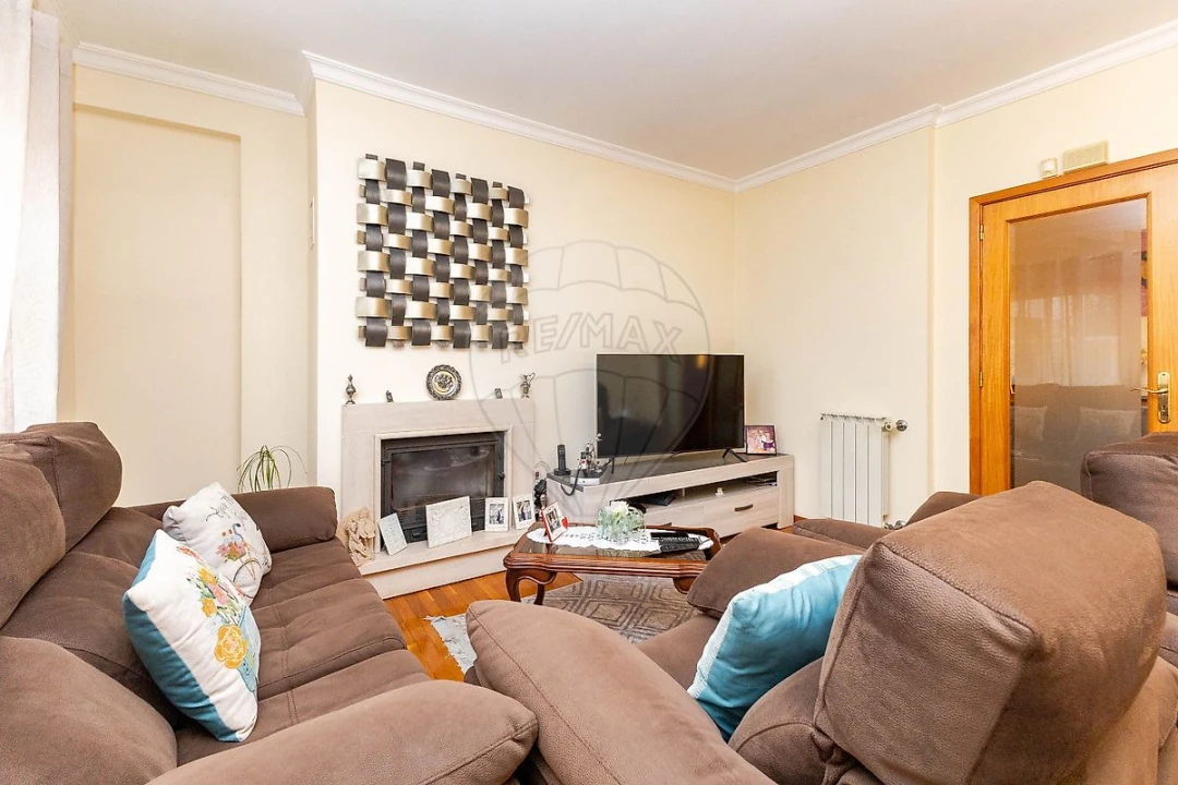 Apartamento T2 para Venda em Rio Tinto Foto 12