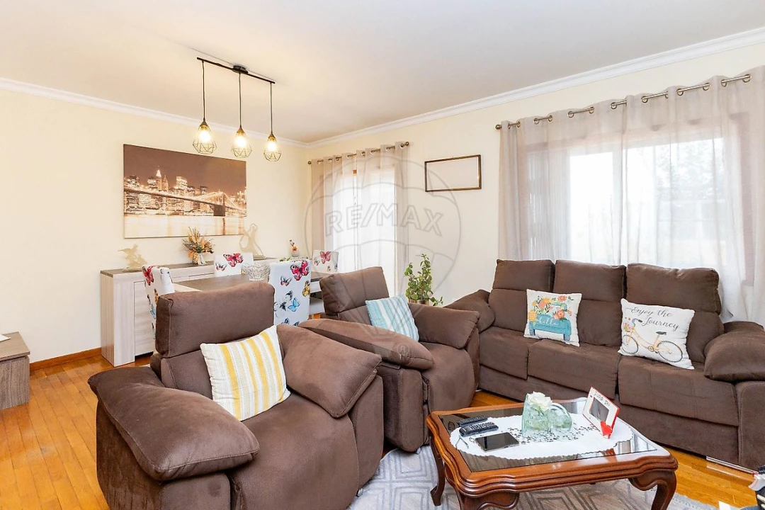 Apartamento T2 para Venda em Rio Tinto Foto 11