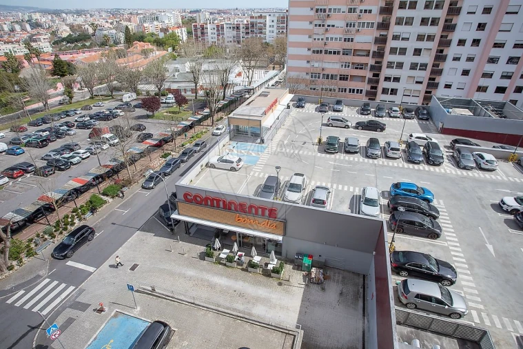 Apartamento T3 para Arrendamento em Alfragide Foto 27