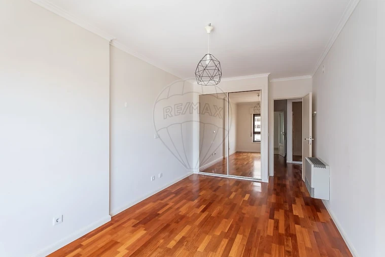 Apartamento T3 para Arrendamento em Alfragide Foto 24