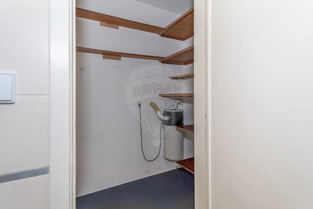 Apartamento T3 para Arrendamento em Alfragide Foto 15