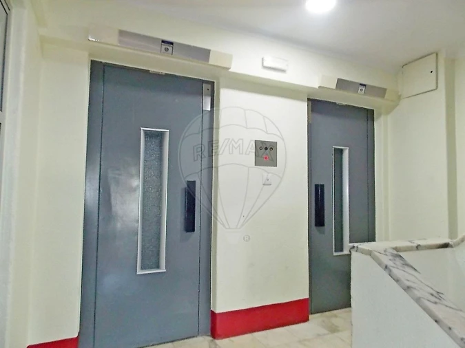 Apartamento T1 para Venda em Alto do Seixalinho, Santo André e Verderena Foto 2