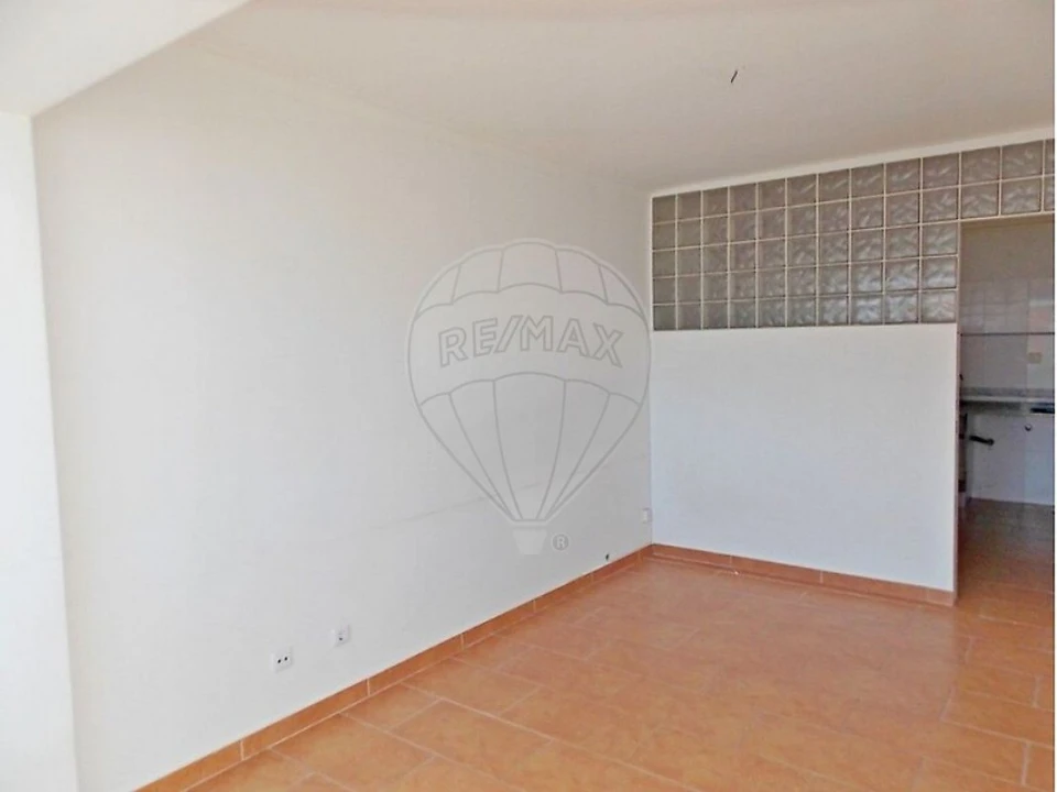 Apartamento T1 para Venda em Alto do Seixalinho, Santo André e Verderena Foto 1