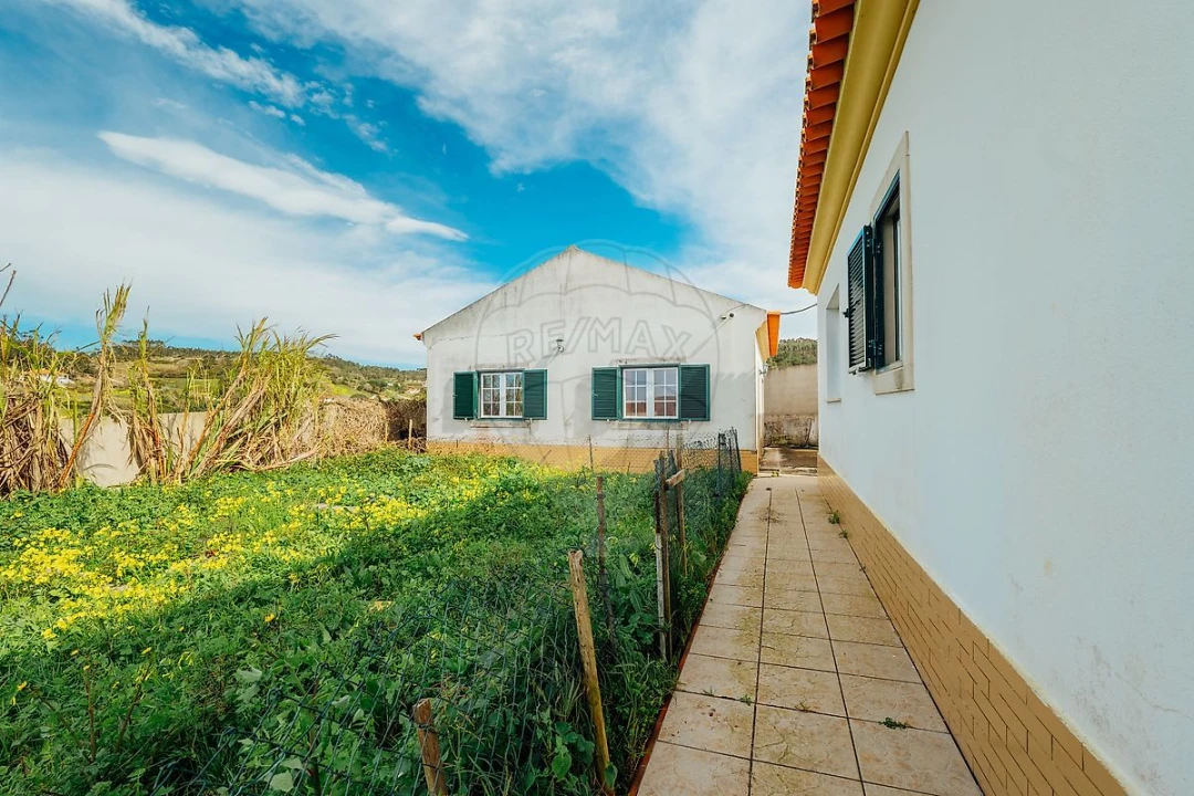 Moradia T3 para Venda em Azueira e Sobral da Abelheira Foto 35