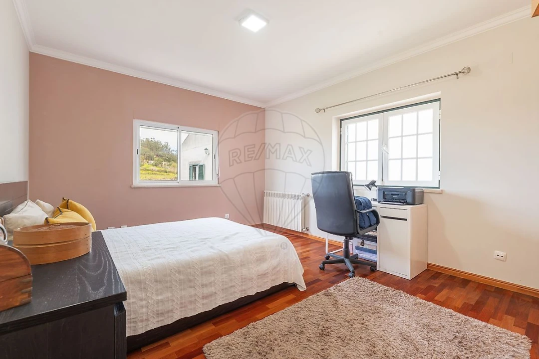 Moradia T3 para Venda em Azueira e Sobral da Abelheira Foto 23