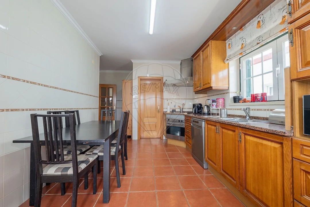 Moradia T3 para Venda em Azueira e Sobral da Abelheira Foto 6