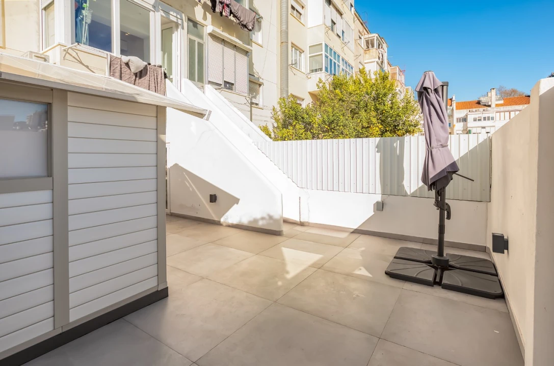 Apartamento T1 para Venda em Benfica Foto 17