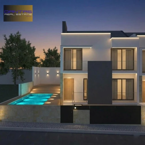 Moradia T4 para Venda em Mire de Tibães Foto 1