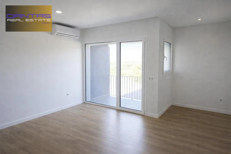 Moradia T4 para Venda em Mire de Tibães Foto 4