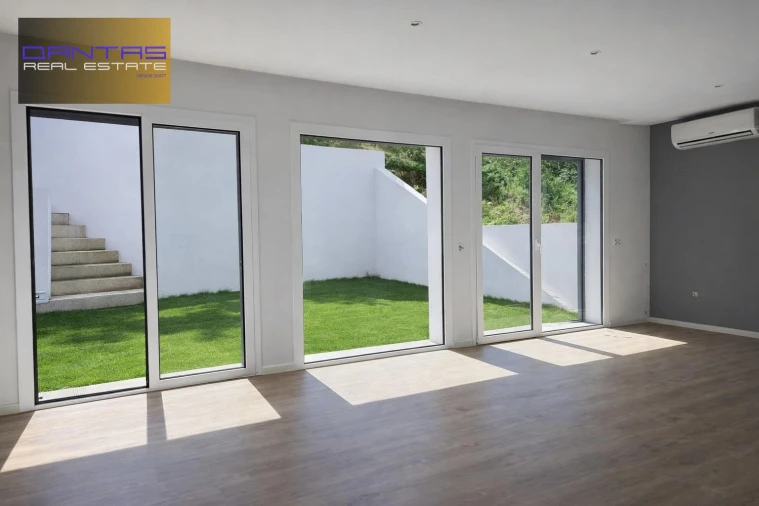 Moradia T4 para Venda em Mire de Tibães Foto 7