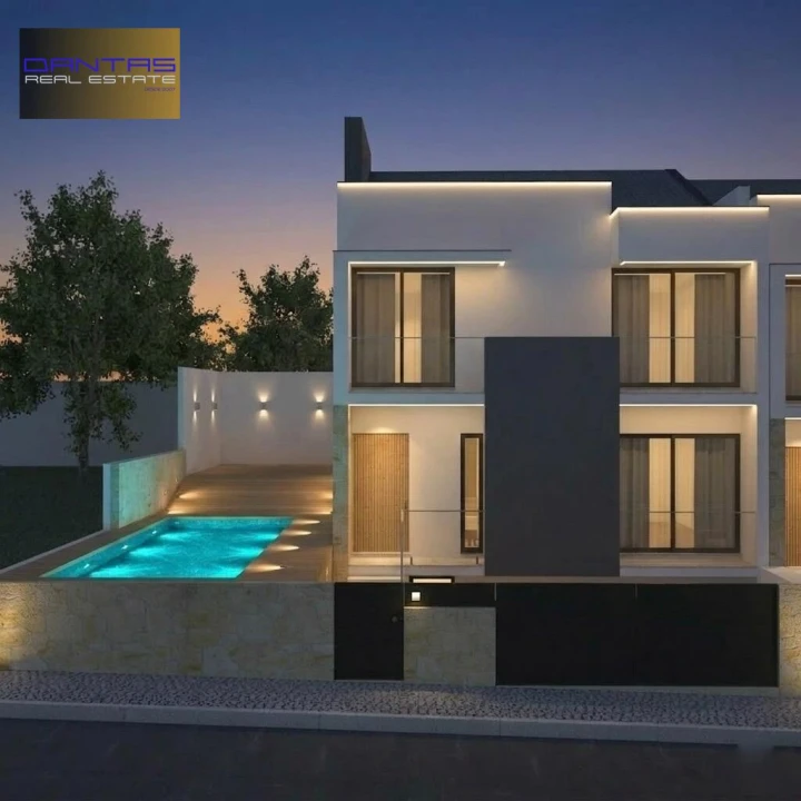 Moradia T4 para Venda em Mire de Tibães Foto 1