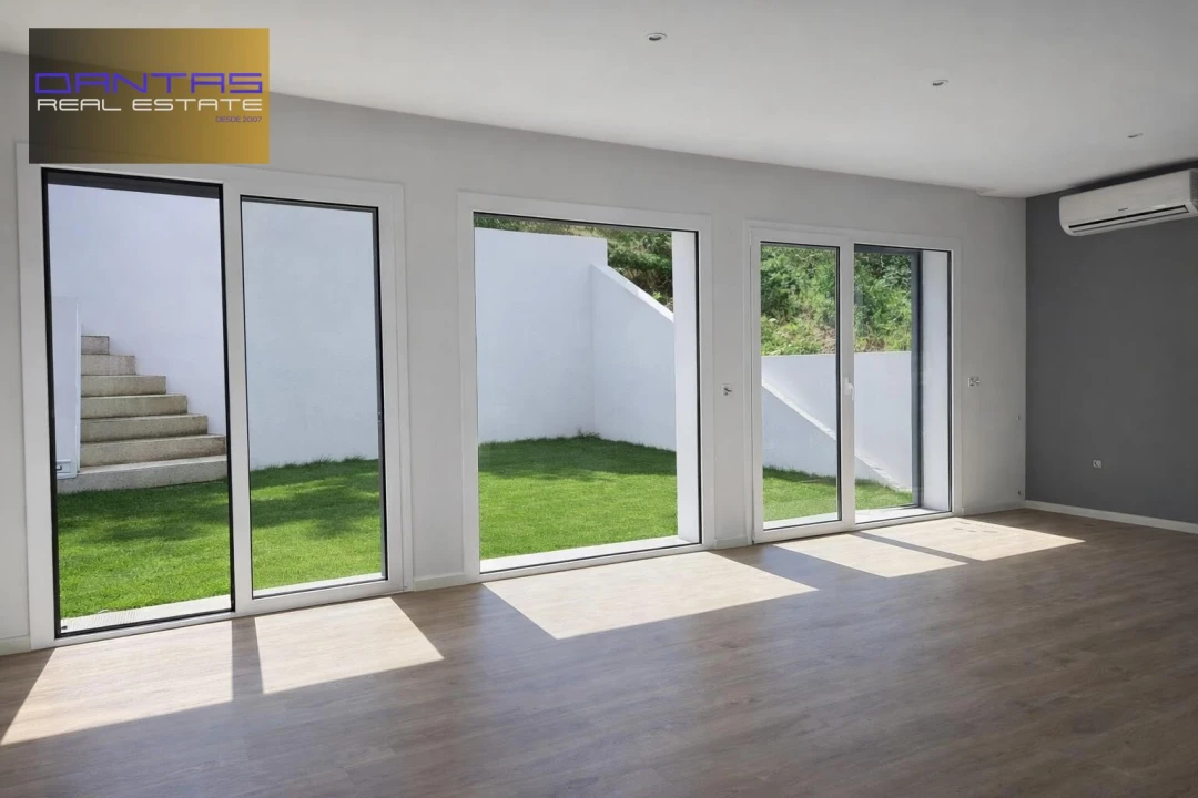 Moradia T4 para Venda em Mire de Tibães Foto 7