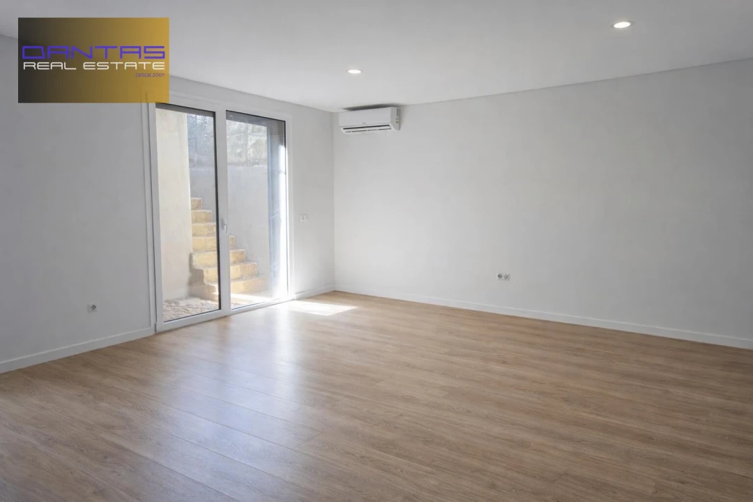 Moradia T4 para Venda em Mire de Tibães Foto 9