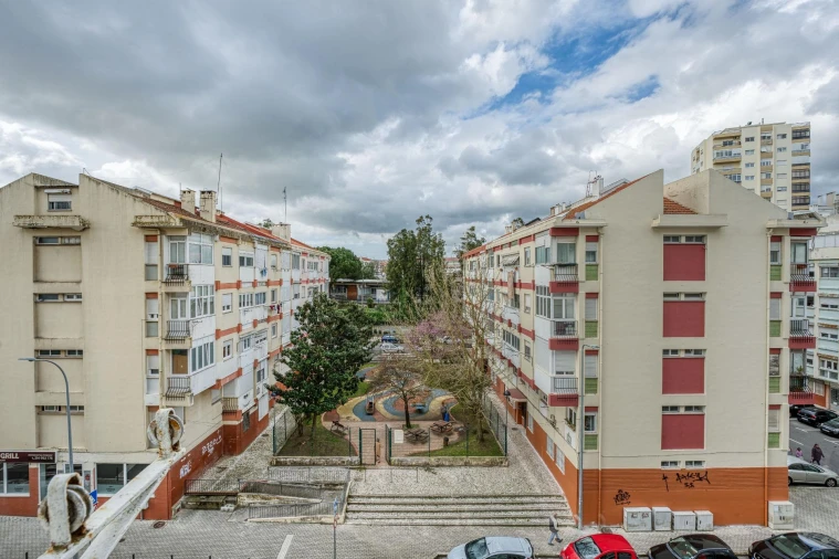 Apartamento T1 para Venda em Venteira Foto 5