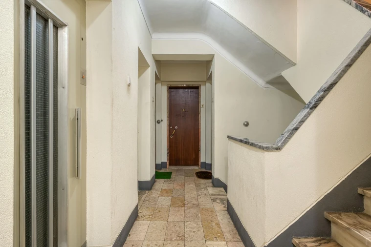 Apartamento T1 para Venda em Venteira Foto 14