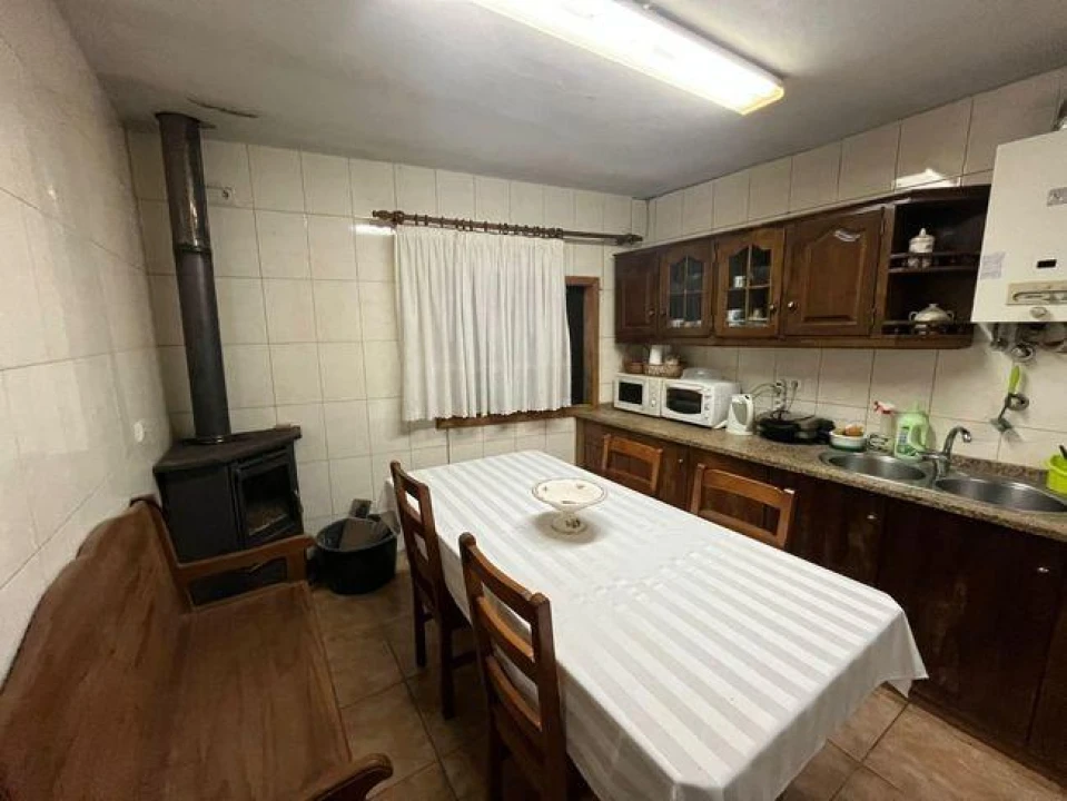 Moradia T2 para Venda em Oliveira, São Paio e São Sebastião Foto 5