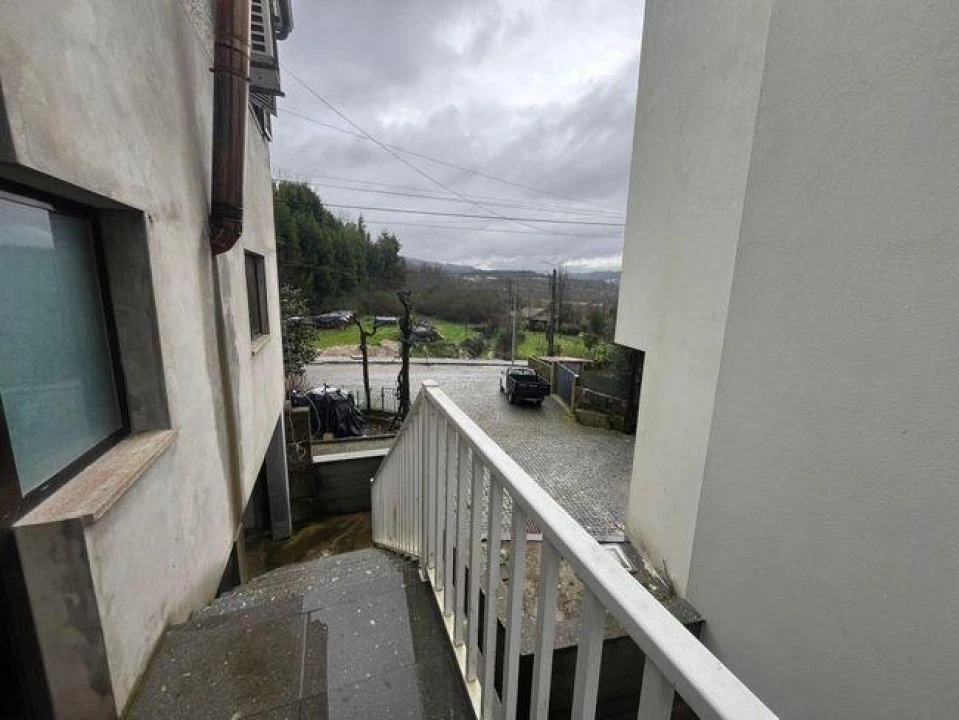 Moradia T2 para Venda em Oliveira, São Paio e São Sebastião Foto 8