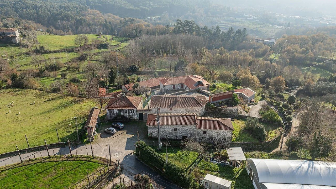 Moradia T4 para Venda em Ribeiros Foto 13