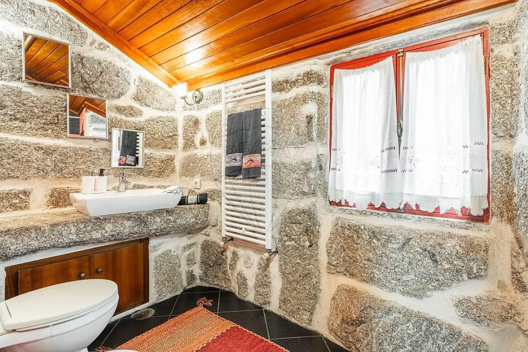 Moradia T4 para Venda em Ribeiros Foto 22