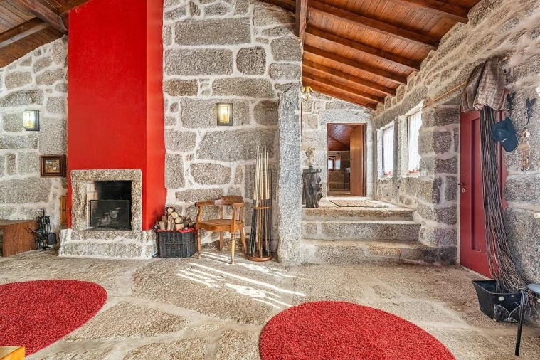 Moradia T4 para Venda em Ribeiros Foto 1