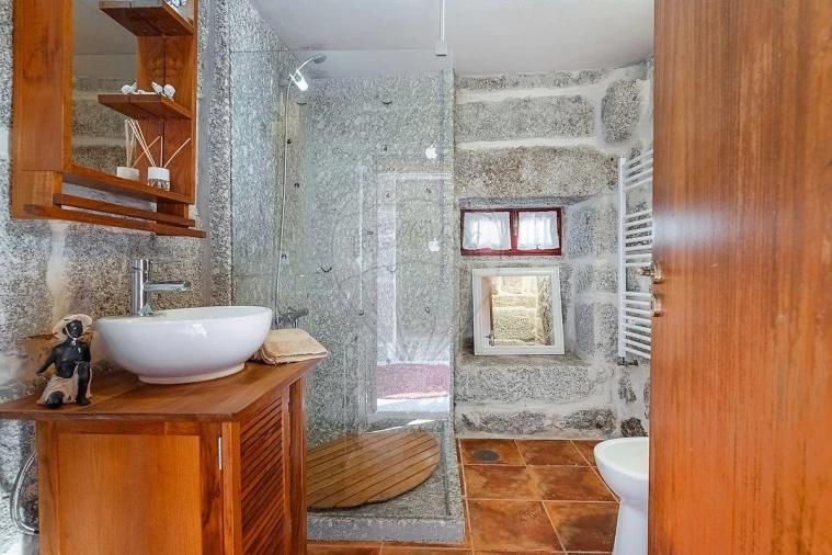 Moradia T4 para Venda em Ribeiros Foto 16